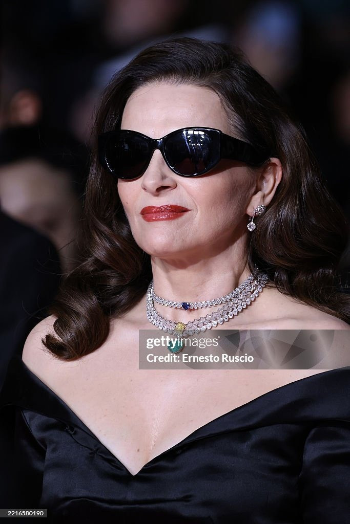 Thư Kỳ đẹp không góc chết, thách thức cả ống kính hung thần ở Cannes ảnh 20