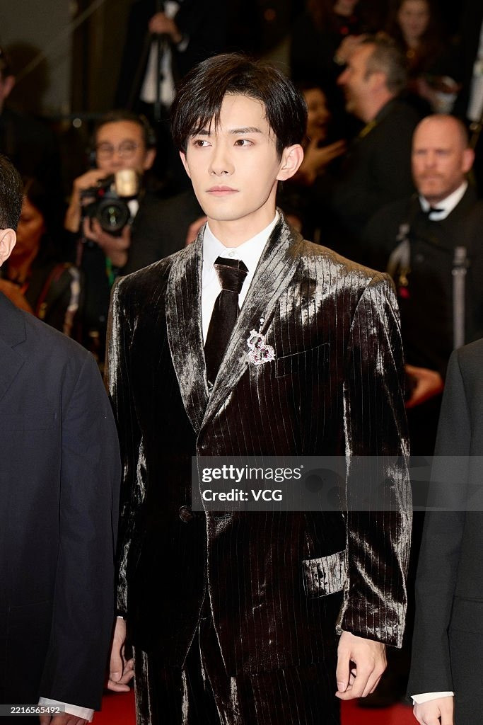 Thư Kỳ đẹp không góc chết, thách thức cả ống kính hung thần ở Cannes ảnh 12