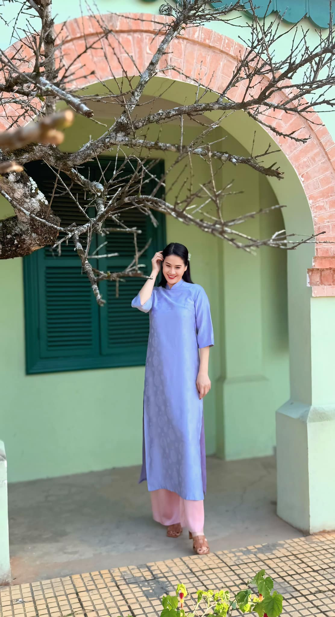 Vẻ đẹp mặn mà của bạn thân Tăng Thanh Hà - diễn viên phim 'Mặt trời lạnh' sắp nối sóng 'Cha tôi người ở lại' Vẻ đẹp mặn mà của bạn thân Tăng Thanh Hà - diễn viên phim nối sóng VTV sau khi 'Cha tôi người ở lại' kết thúc - Ảnh 6.