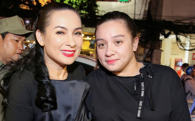 Con gái đăng ảnh hiếm thấy của Phi Nhung