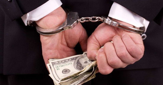 Hơn 7 tỷ đồng 'chi ngoài' của DN, cán bộ hải quan ăn chia cụ thể ra sao?