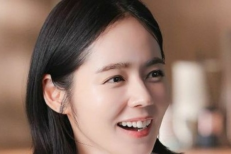 Nghệ sĩ tự xoay xở khi hết thời