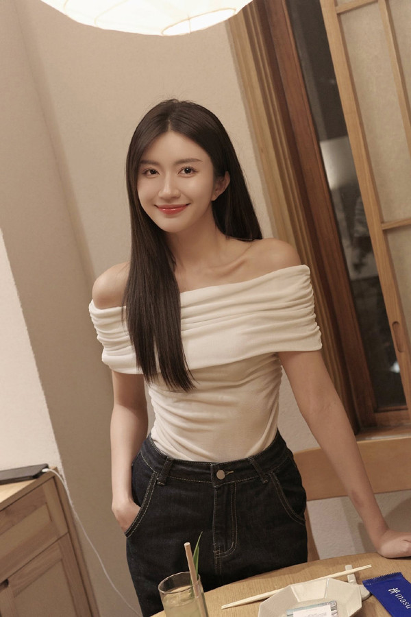 Cháu dâu NSƯT Chí Trung sắp lên phim phát sóng giờ vàng VTV có nhan sắc đời thực 'long lanh' như thế nào? - Ảnh 6.