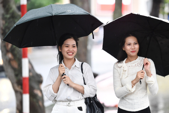 Hà Nội mát như mùa thu, trước khi lại đón tiếp đợt mưa mới