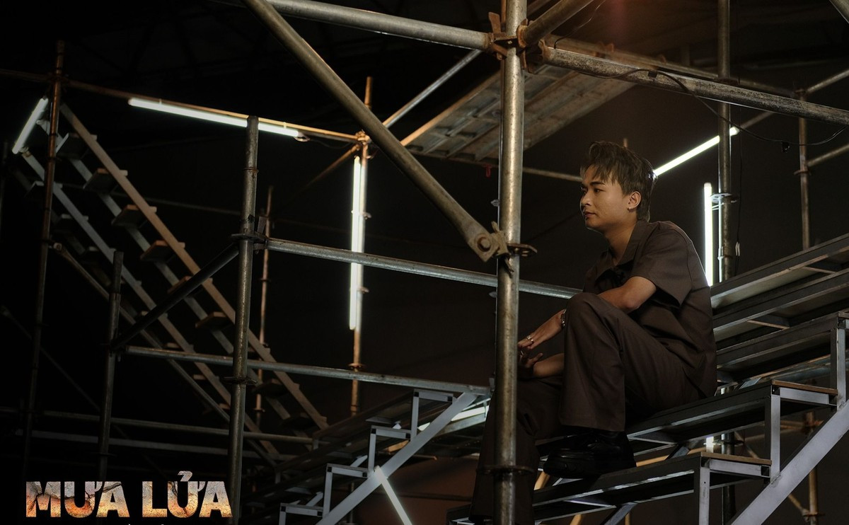 'Mưa lửa' về 33 nghệ sĩ hụt hơi ảnh 1