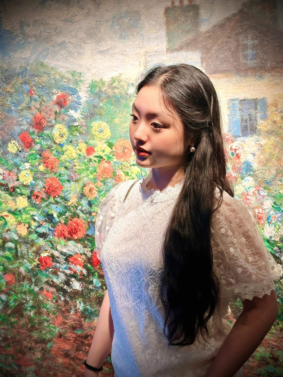 Nhan sắc con gái siêu mẫu Thúy Hạnh được khen đẹp như Kim Ji Won