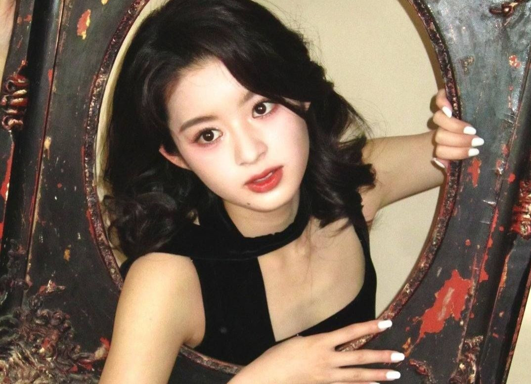 Toàn cảnh vụ nữ diễn viên bị điều tra cả dòng họ vì đôi bông tai ảnh 1