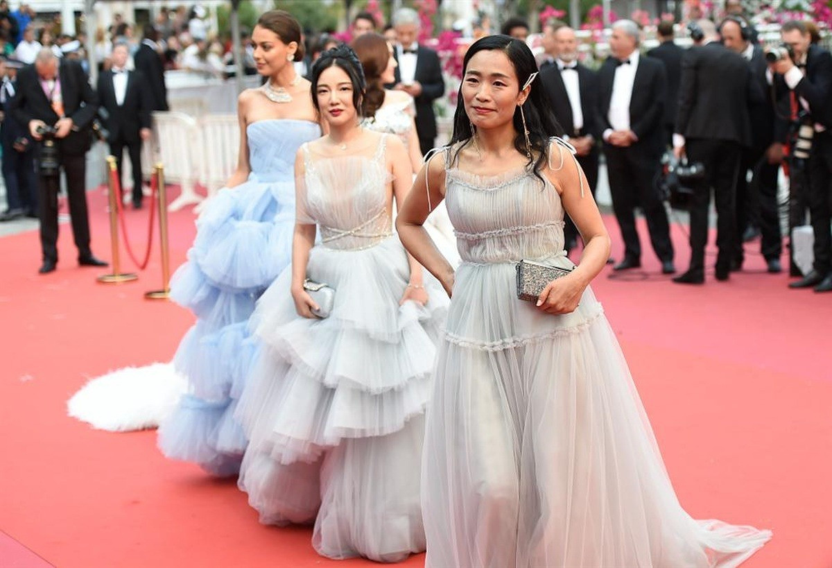 Vì sao 'gánh xiếc Cbiz' hết thời làm loạn ở Cannes? danmynhanvodanhchoitroio