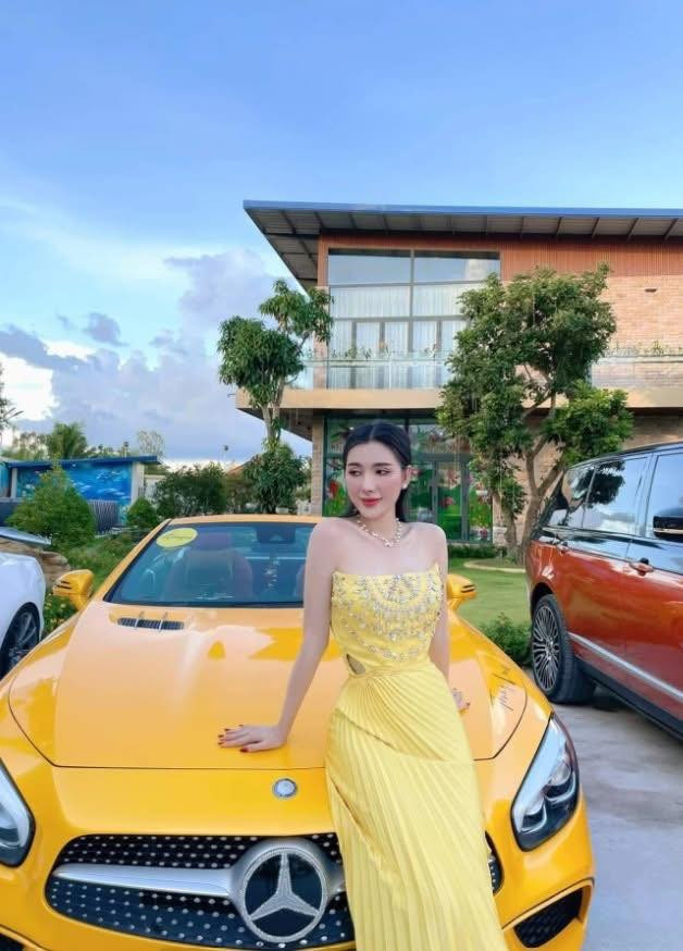 Choáng khối tài sản cực khủng của Ngân Collagen trước khi vướng ồn ào thuốc giảm cân