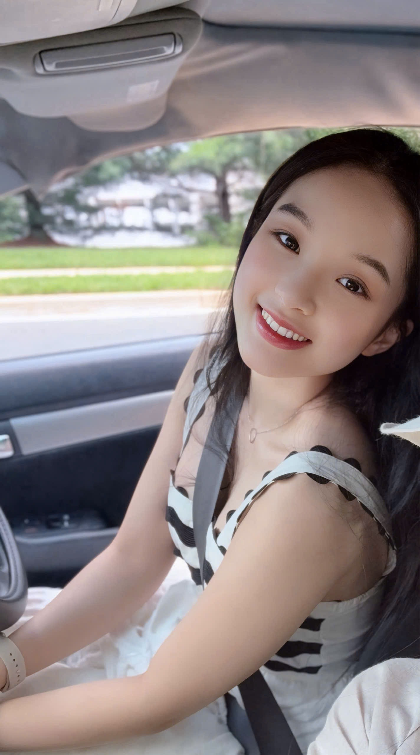 Nhan sắc tuổi 26 của Tú Linh - Con gái nghệ sĩ Thanh Thanh Hiền vừa tốt nghiệp đại học xuất sắc ở Mỹ Nhan sắc tuổi 26 của Tú Linh - Con gái nghệ sĩ Thanh Thanh Hiền vừa tốt nghiệp đại học xuất sắc ở Mỹ - Ảnh 5.