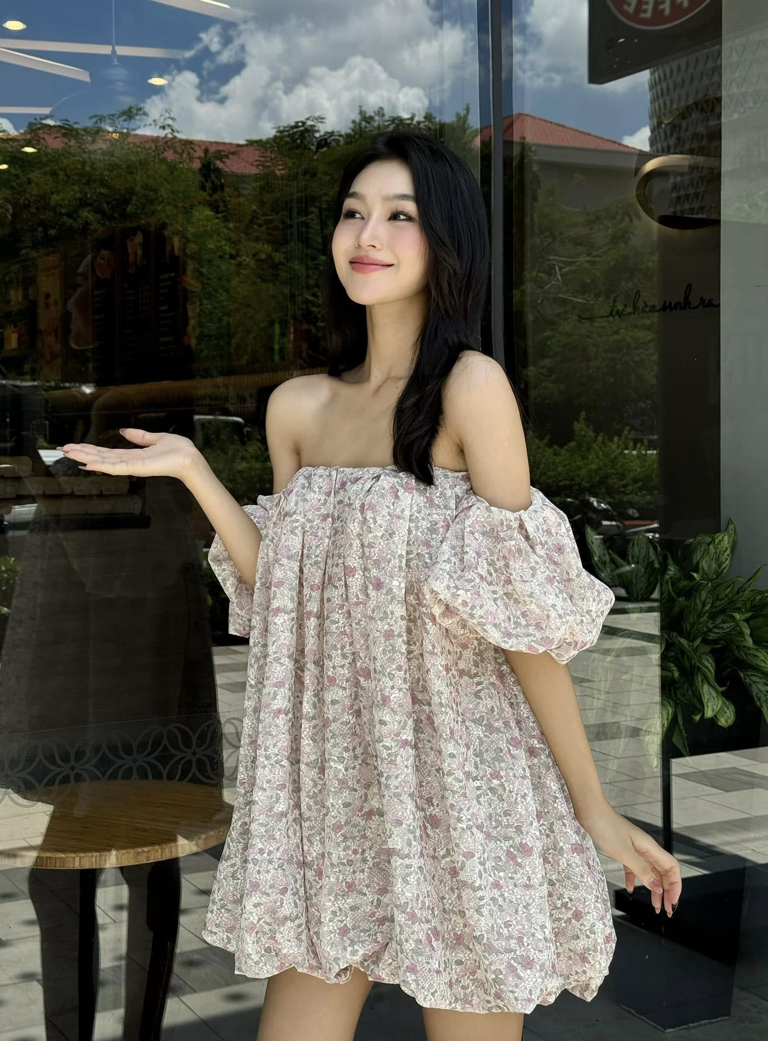 Sắc vóc đời thực của mỹ nhân quê Thanh Hóa sắp xuất hiện trong phim nối sóng 'Cha tôi người ở lại' Sắc vóc đời thực của mỹ nhân quê Thanh Hóa sắp vào phim nối sóng 'Cha tôi người ở lại' - Ảnh 9.
