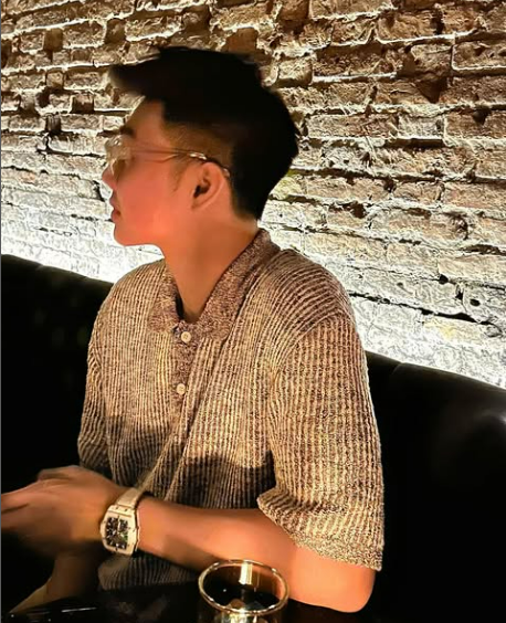 Visual chuẩn soái ca của 'rich kid' kém 5 tuổi đang bị nghi hẹn hò Miu Lê Visual chuẩn soái ca của rich kid kém 5 tuổi đang bị nghi hẹn hò Miu Lê