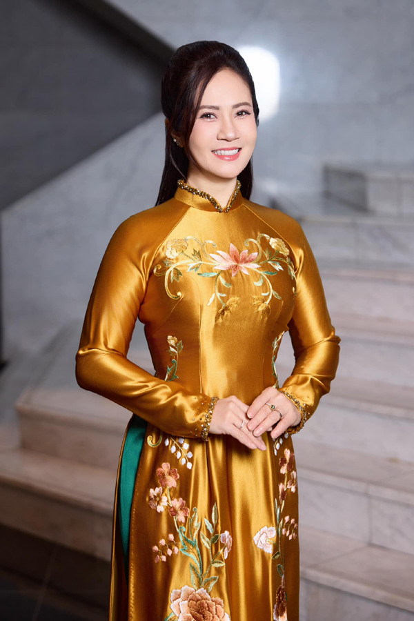 Đã lên chức bà ngoại, nữ NSƯT sắp xuất hiện trong phim nối sóng 'Cha tôi người ở lại' vẫn trẻ đẹp- Ảnh 7.