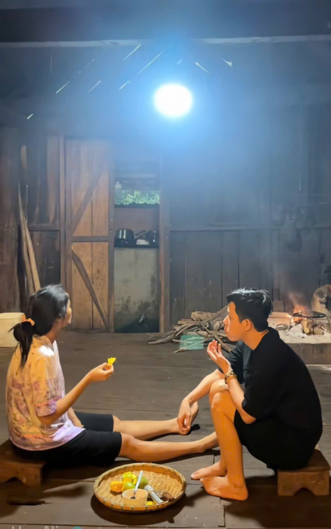 HHen Niê bị cư dân mạng nhắc nhở vì vẻ ngoài luộm thuộm khi ở quê