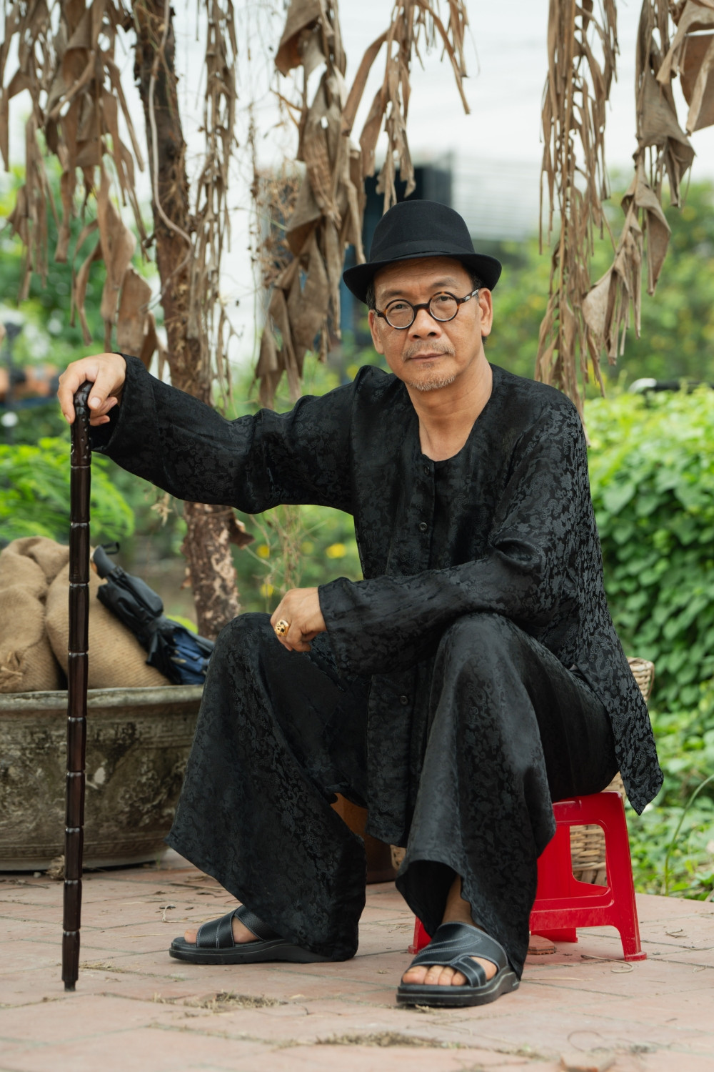 Nghệ sĩ Đức Khuê xin lỗi Mạc Văn Khoa sau mỗi cảnh đánh nhau