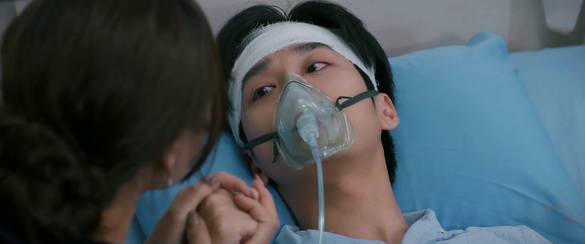 'Cha tôi, người ở lại' tiếp tục có 'sạn', khán giả ngán ngẩm: 'May quá, phim chỉ còn tập cuối!' - Ảnh 3.