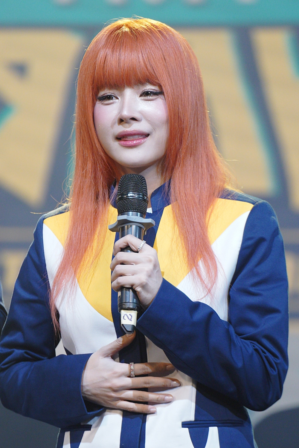 DJ Mie biết ơn khi được nhận làm MC gameshow dù nói chuyện hơi chợ