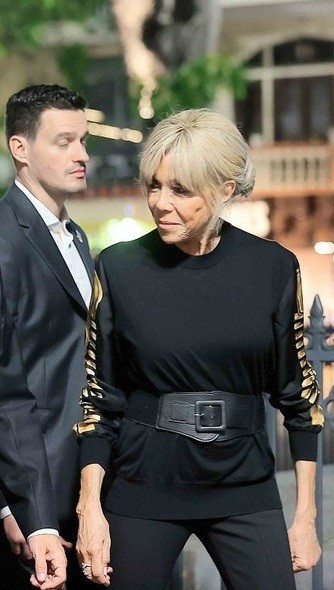 Phong cách thời thượng của Đệ nhất phu nhân Pháp ở Việt Nam ảnh 8