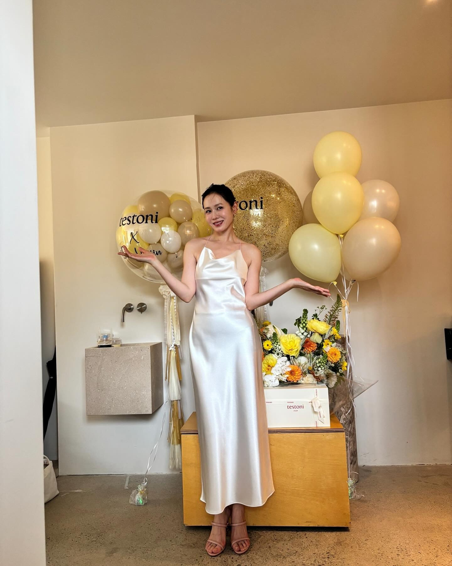 Son Ye Jin khoe vóc dáng cực quyến rũ bảo sao Hyun Bin không mê mệt