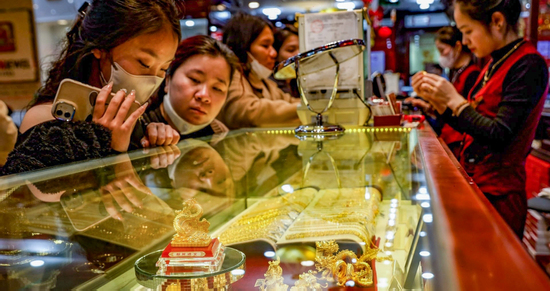 Cách gì giảm chênh lệch giá vàng trong nước với thế giới xuống còn 1-2 triệu/lượng?