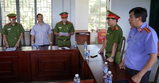 Chỉ trong 1 ngày, Gia Lai khởi tố loạt cán bộ