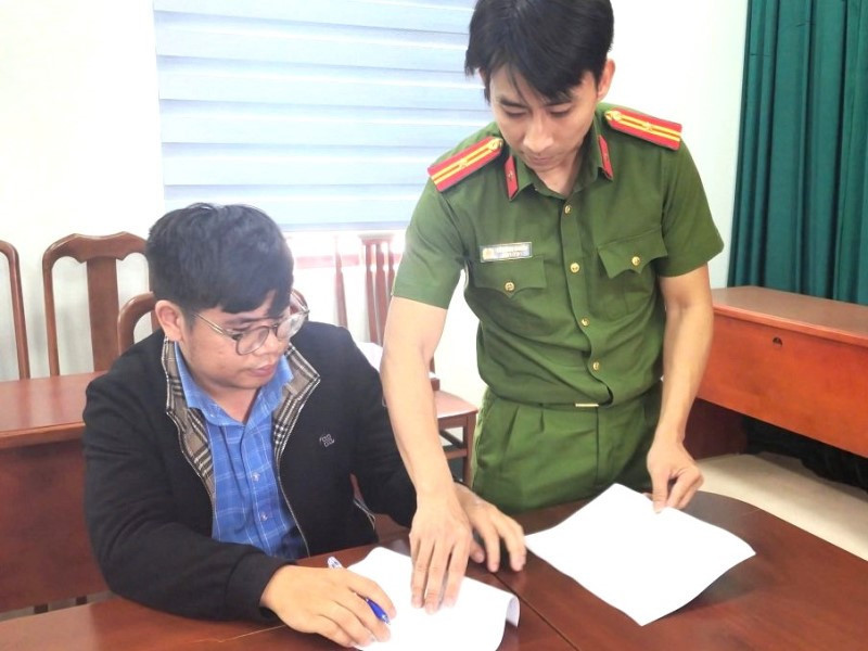 Cán bộ bị khởi tố 1.jpg