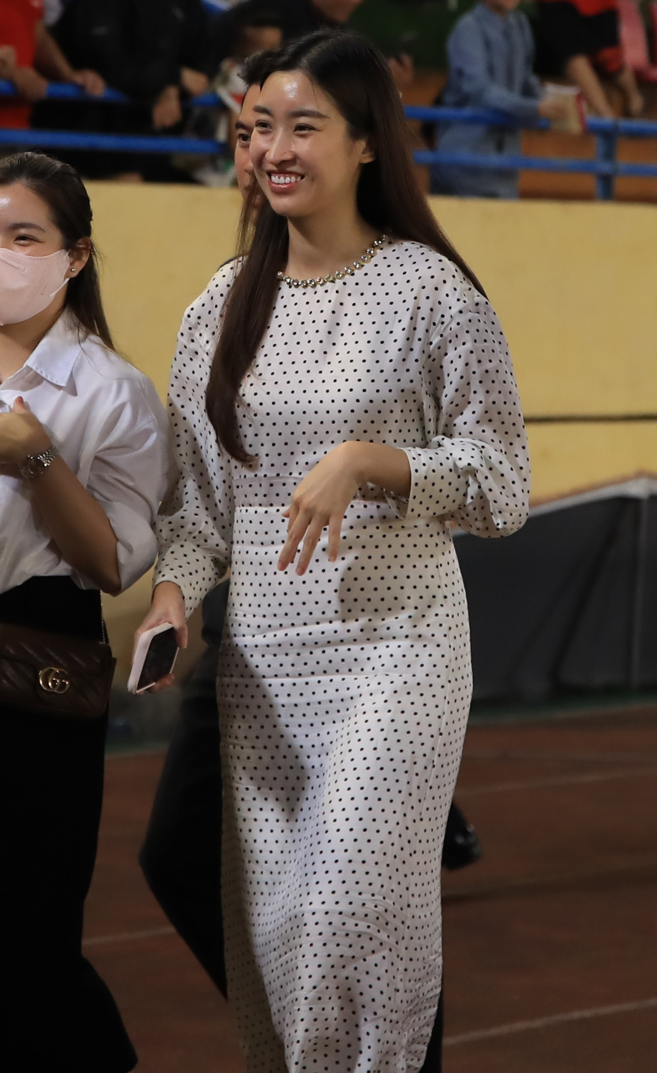 Đỗ Mỹ Linh lộ mặt mộc vướng nghi vấn bầu bí lần 2