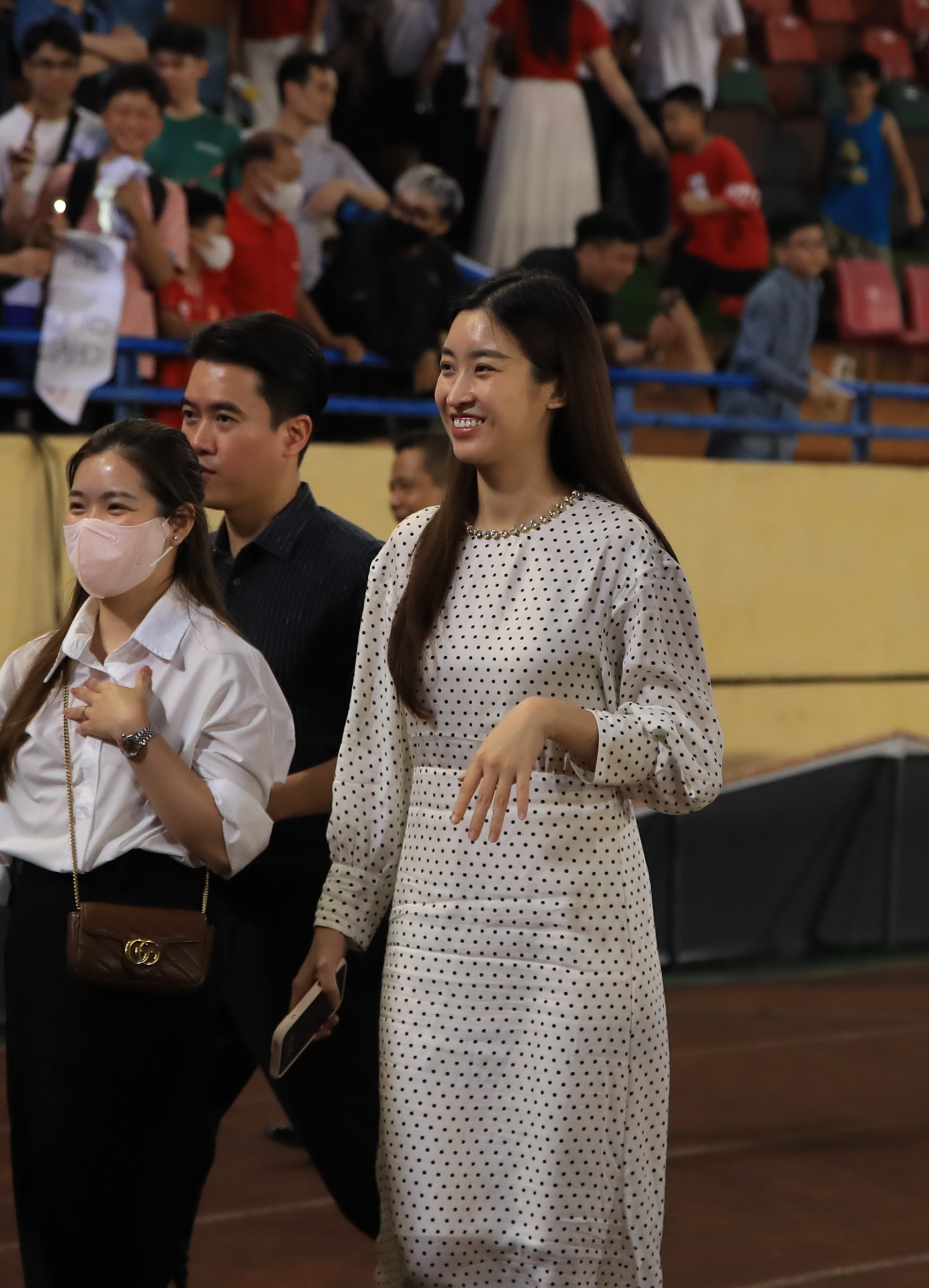 Đỗ Mỹ Linh lộ mặt mộc vướng nghi vấn bầu bí lần 2