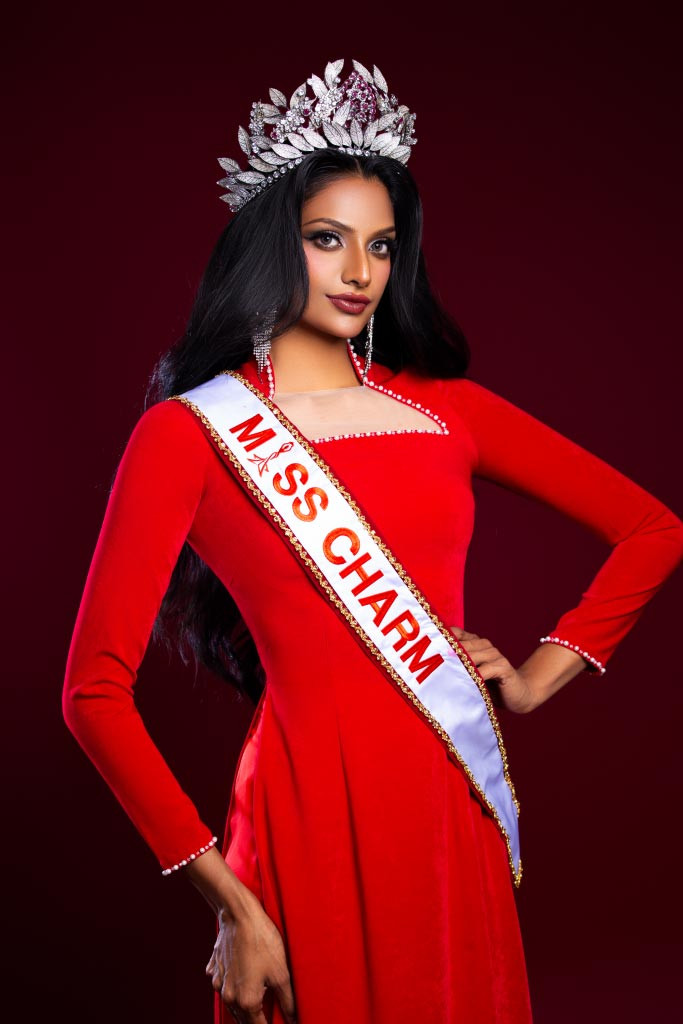 Người mang Miss Charm từ giấc mơ nhỏ bé trở thành sứ mệnh gã khổng lồ Hoa hau Cam Xuc 03.jpg