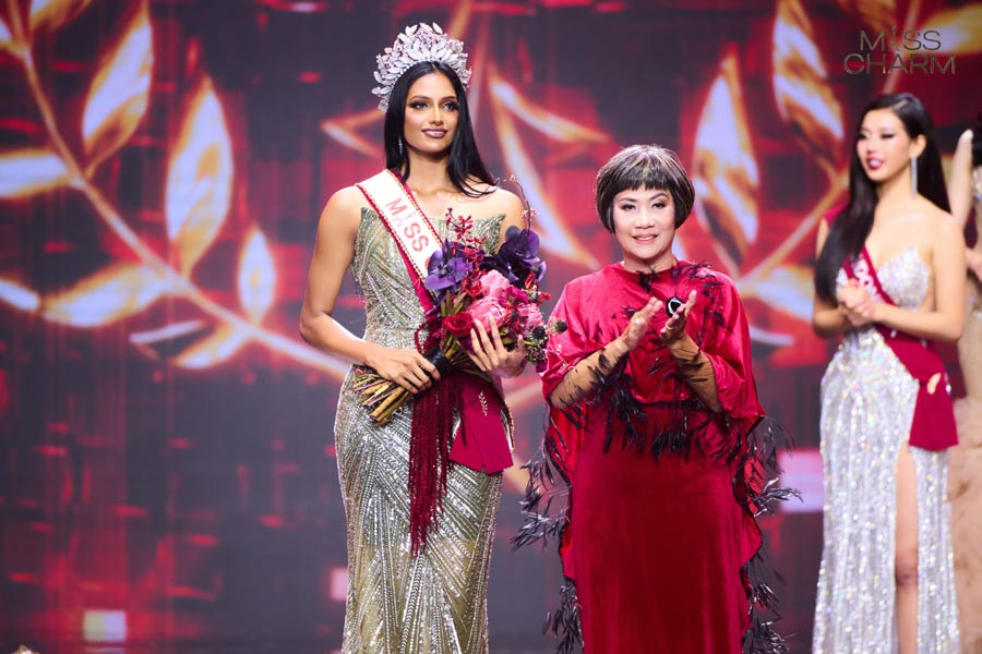 Hoa hau Cam Xuc 05.jpg