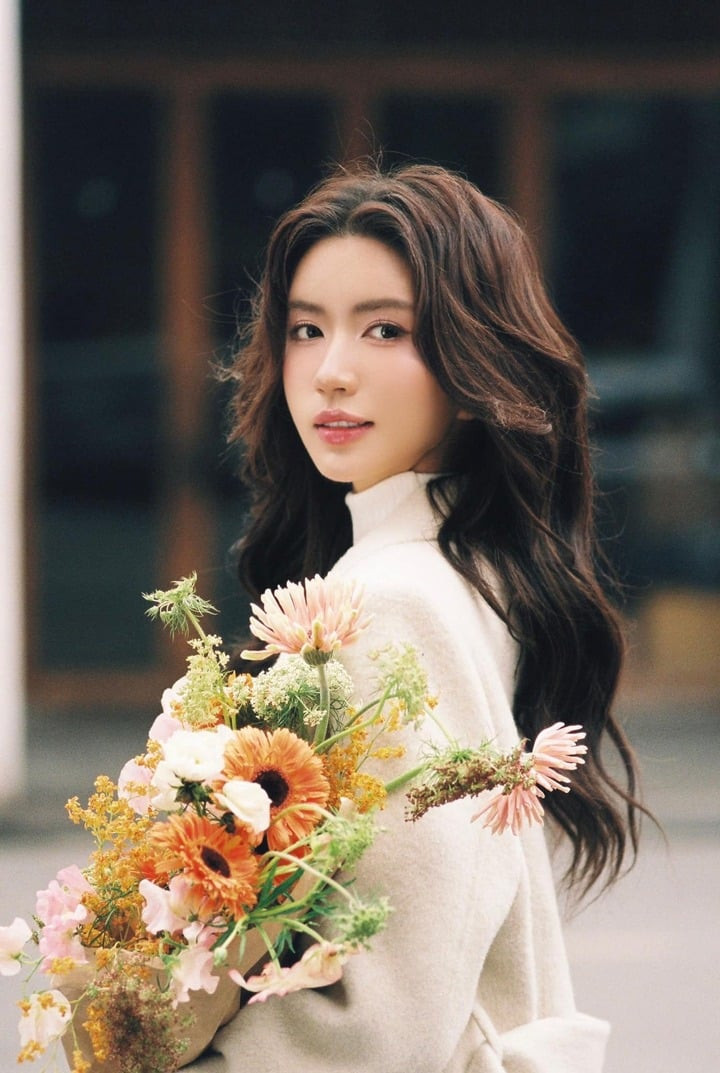 Ngọc Huyền tái xuất màn ảnh sau một năm kết hôn.