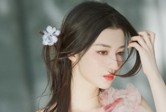 Đúng Chủ Nhật 4/5/2025, 3 con giáp sáng tích lộc, trưa trữ tài, cơ hội thăng tiến trong tầm tay, nhẹ nhàng mà hưởng vàng bạc