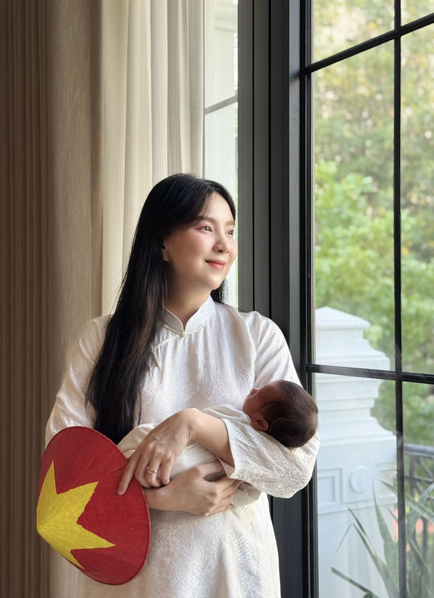 MC Mai Ngọc phản ứng khi gây tranh cãi sau khi sinh con đầu lòng cho chồng đại gia