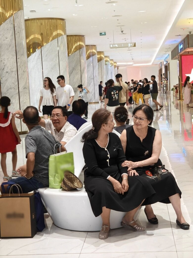 Mẹ chồng từng có thái độ 'lạ' với H'Hen Niê ngày cưới, mối quan hệ hiện tại ra sao? Mẹ chồng từng có thái độ lạ với HHen Niê ngày cưới mối quan hệ hiện tại ra sao