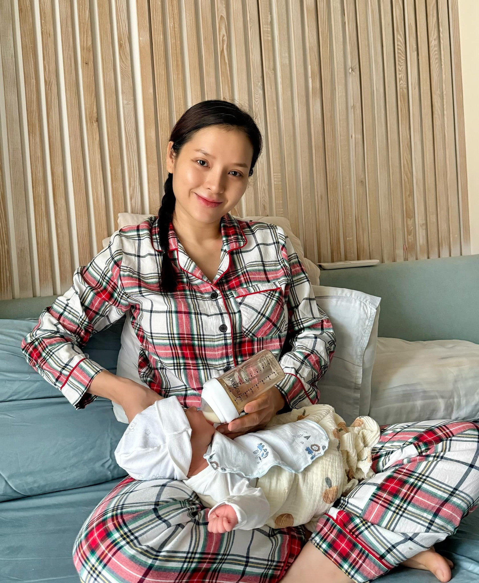 Vòng eo từ 0 lên 11 của Phương Trinh Jolie sau vài tháng sinh con thứ 3