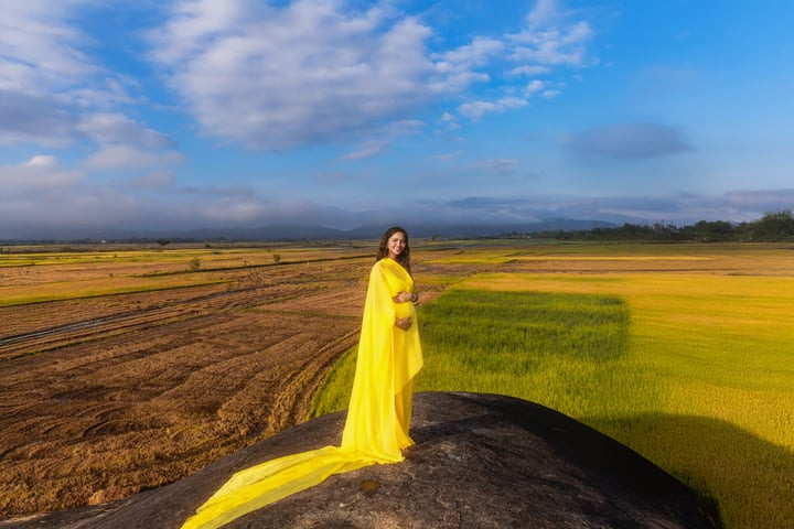 H'Hen Niê mang thai con đầu lòng.