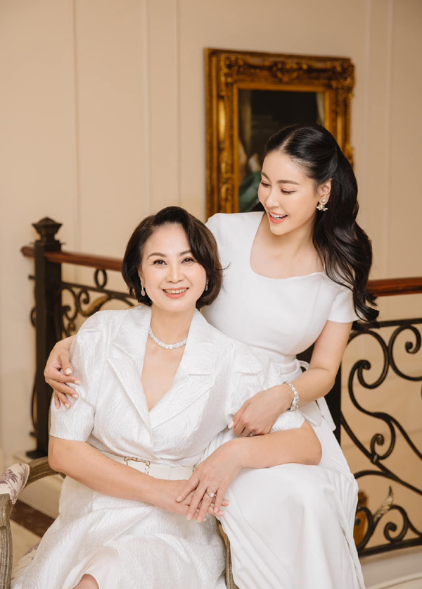 Mẹ ruột Hoa hậu Hà Kiều Anh: Nữ doanh nhân mạnh mẽ, tuổi xế chiều có hạnh phúc mới bình yên Mẹ ruột Hoa hậu Hà Kiều Anh: Nữ doanh nhân mạnh mẽ, tuổi xế chiều có hạnh phúc mới bình yên - Ảnh 6.