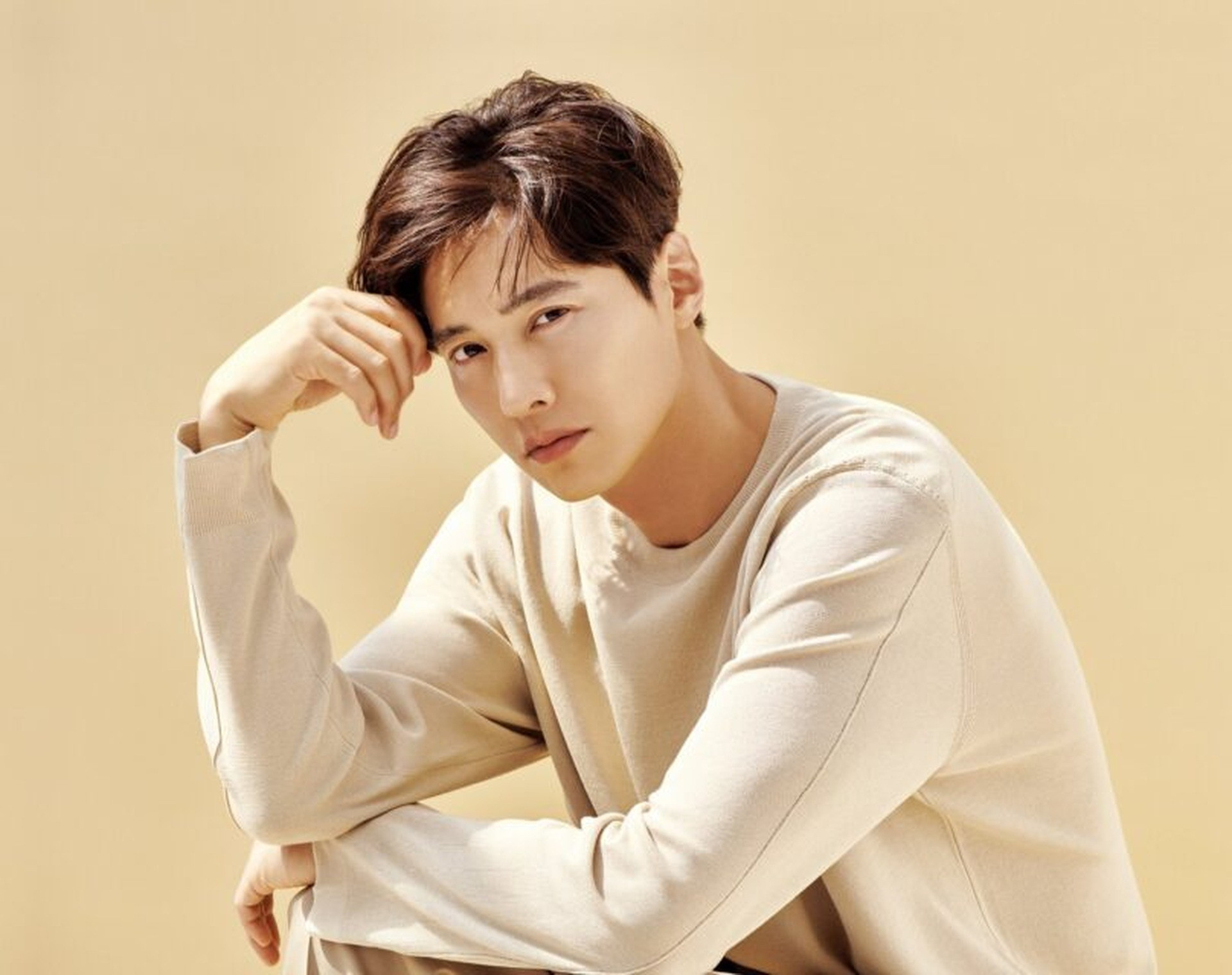 Nam thần không đóng phim 15 năm vẫn là sao hạng A ngoại hình trẻ mãi không già