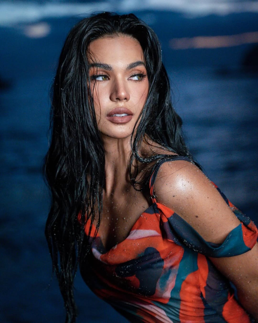 Sắc vóc á hậu được đôn lên làm Hoa hậu Hòa bình ảnh 24