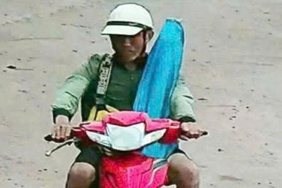Truy bắt nghi phạm trộm xe máy, đâm 2 cán bộ công an bị thương