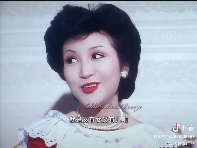 Ảnh Tạ Đình Phong với mẹ hoa hậu 'gây sốt' cõi mạng, đẳng cấp sau 25 năm - Ảnh 4