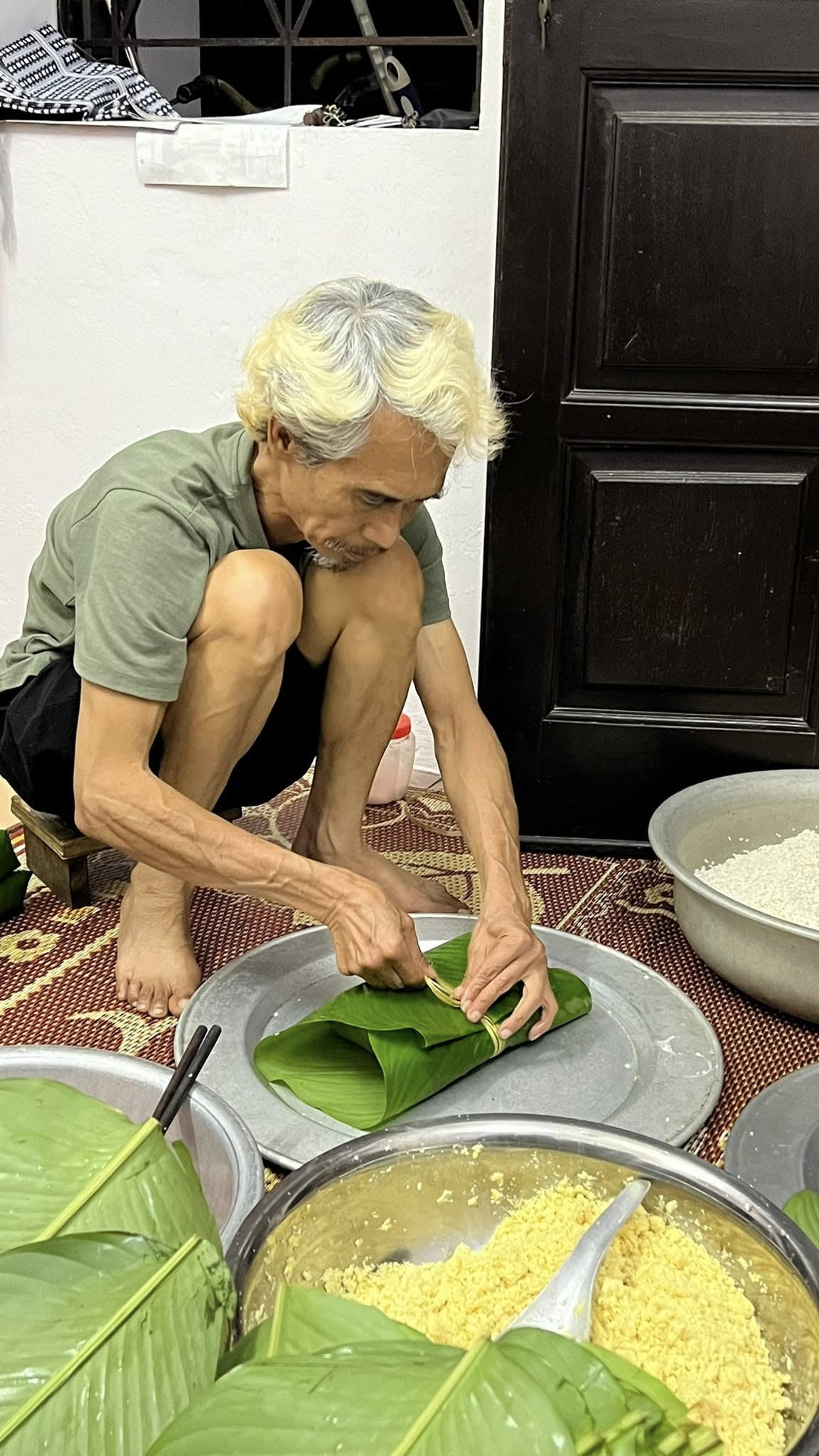 Nam NSƯT 'khổ nhất màn ảnh Việt': Cưới vợ kém 25 tuổi, U70 sống ra sao trong căn nhà ở phố Thụy Khuê? 48075023416741472366441751381022496417999211n