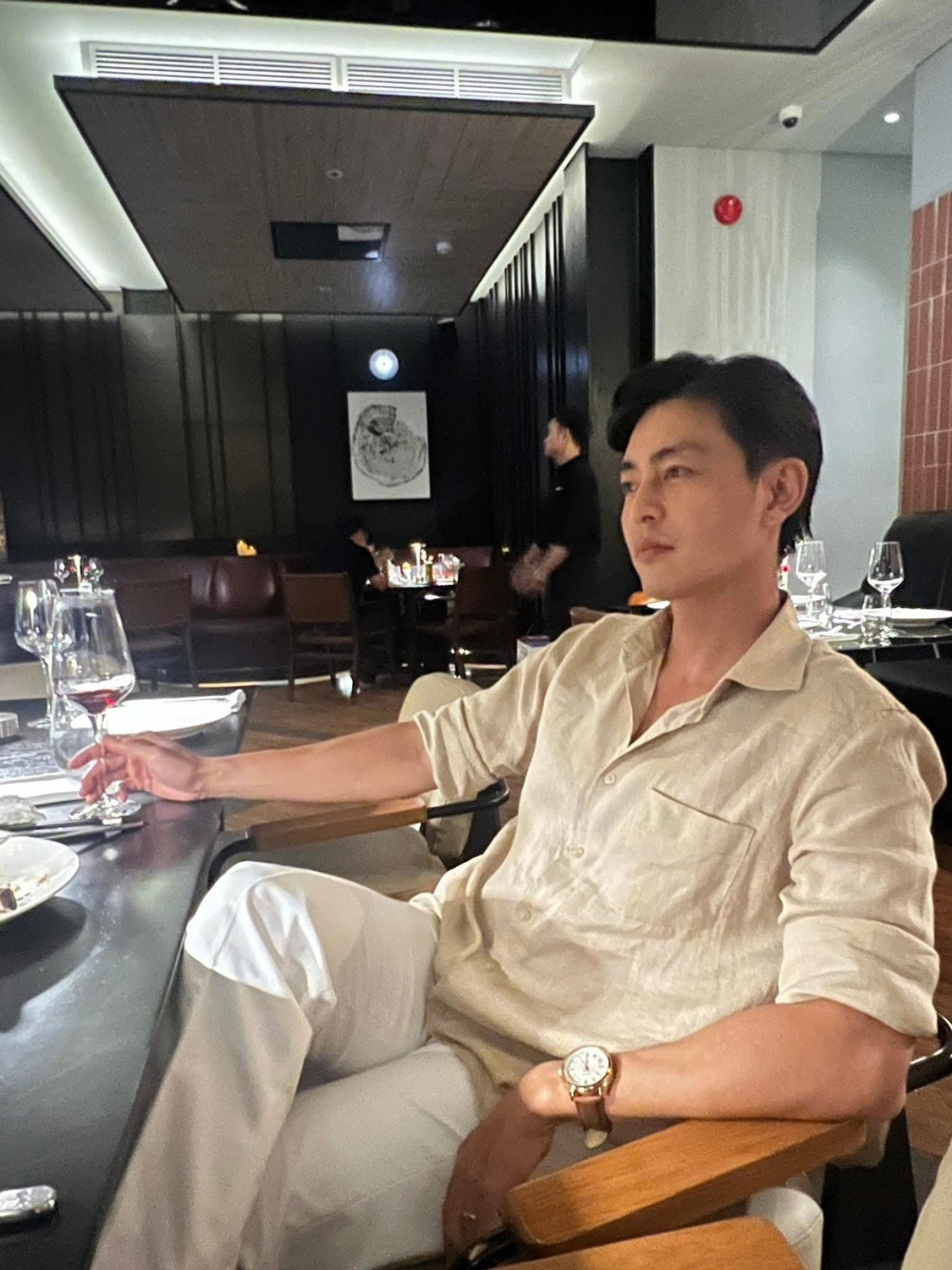 Body cực chuẩn của mỹ nam phim trăm tỷ đang gây sốt