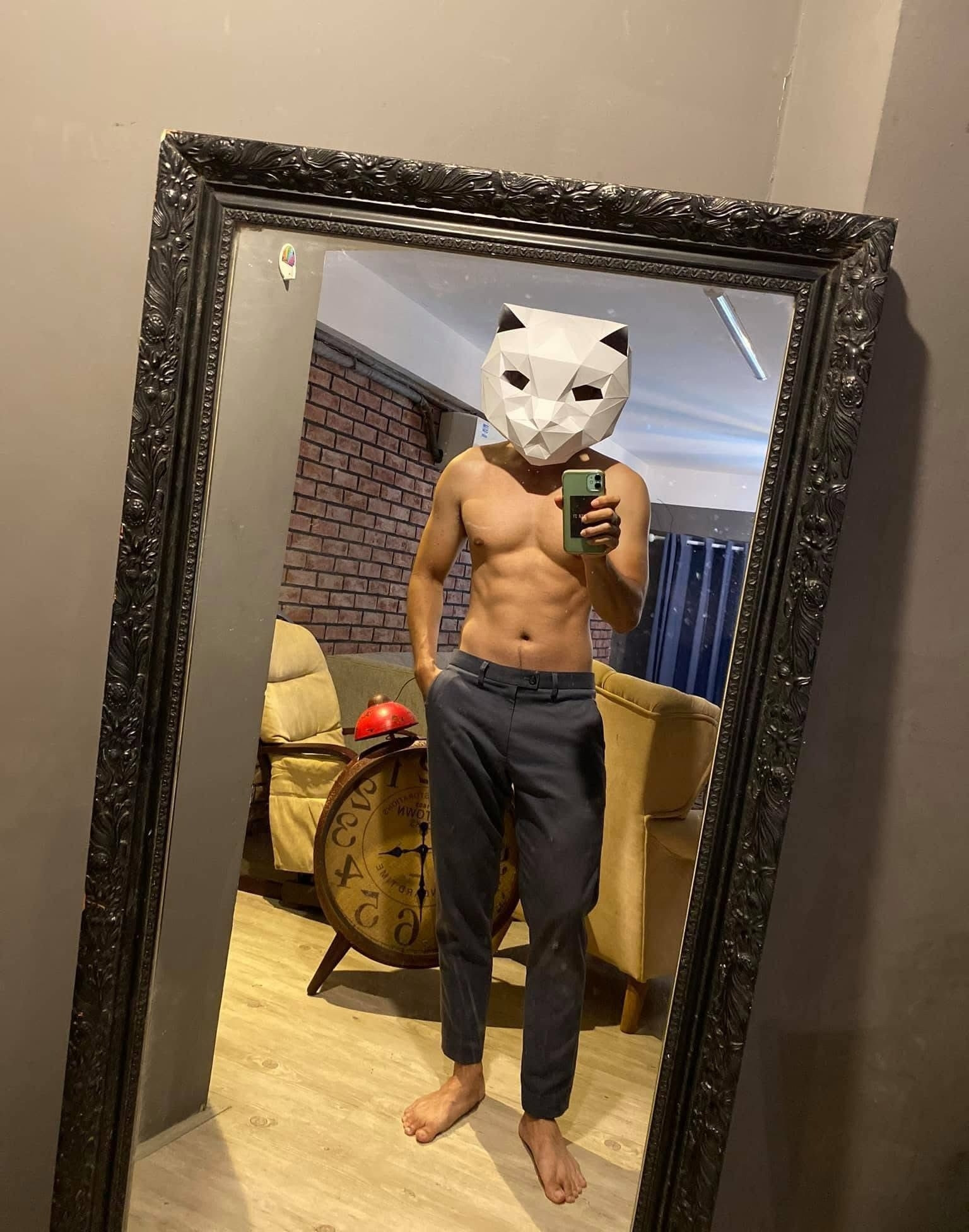 Body cực chuẩn của mỹ nam phim trăm tỷ đang gây sốt