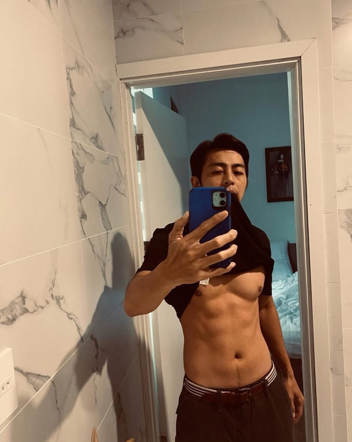 Body cực chuẩn của mỹ nam phim trăm tỷ đang gây sốt