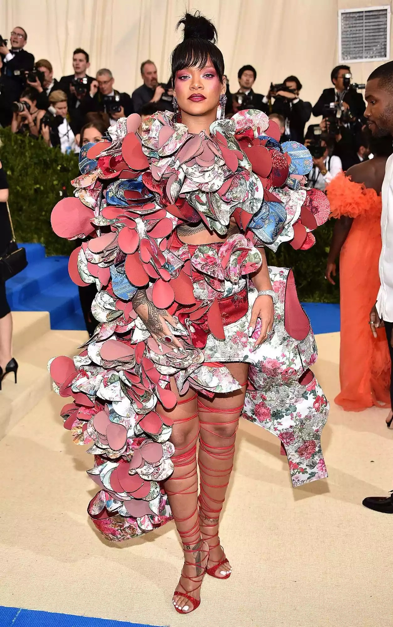 Cặp đôi được hóng số 1 Met Gala 2025: Xứng danh 'Ông bà Smith', 'cơn địa chấn' khiến cả thế giới nín thở ngóng chờ! rihanna1 1 1c1117f295df488b94397