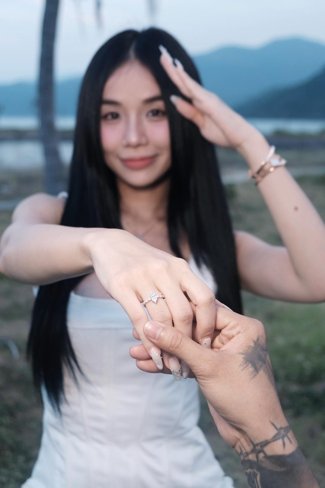 Cindy Lư đáp trả hàng loạt bình luận khiếm nhã sau khi được Đạt G cầu hôn