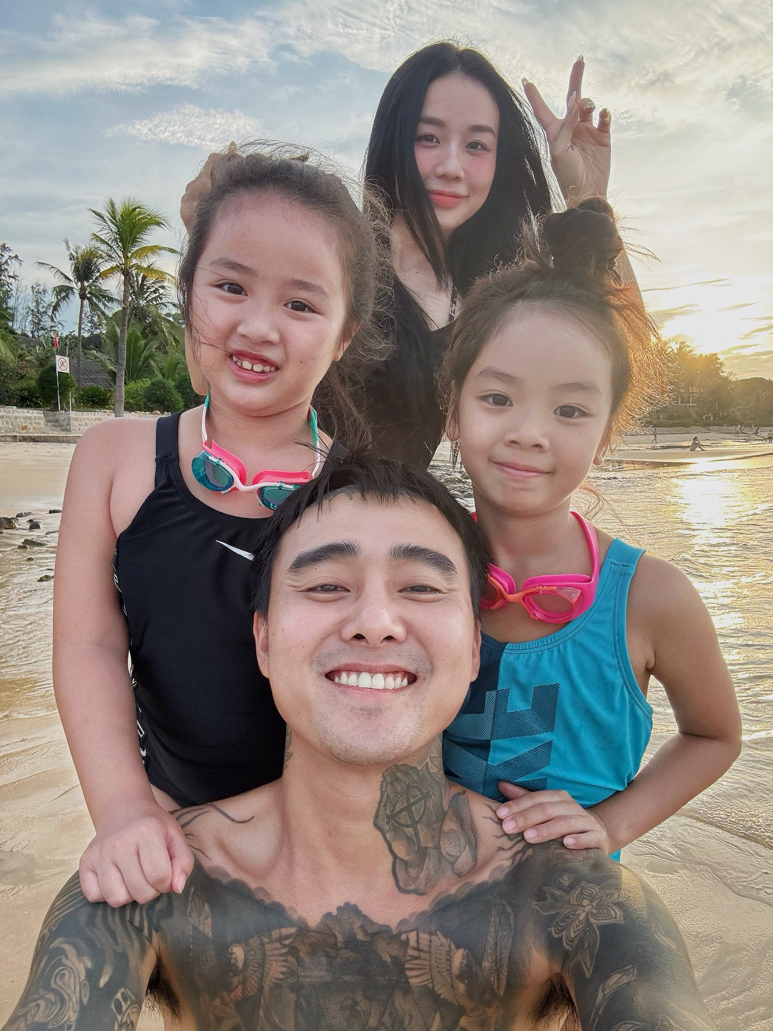 Cindy Lư đáp trả hàng loạt bình luận khiếm nhã sau khi được Đạt G cầu hôn