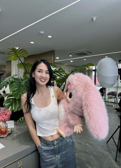 Diện mạo con trai siêu mẫu Anh Thư ở tuổi 18 gây chú ý- Ảnh 1.