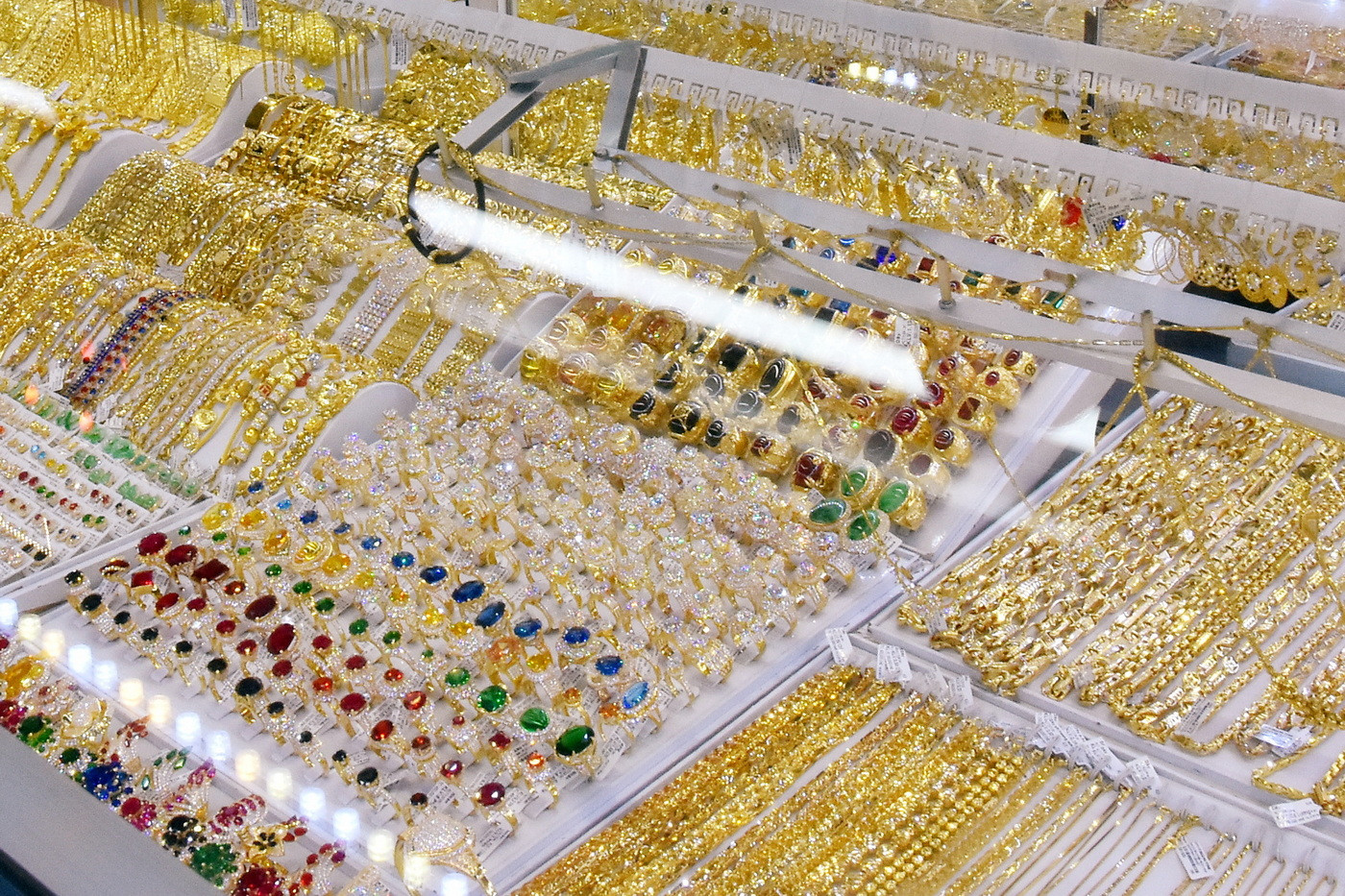 Giá vàng hôm nay 5-5: Vừa mở cửa, giá vàng miếng SJC giảm mạnh- Ảnh 2.